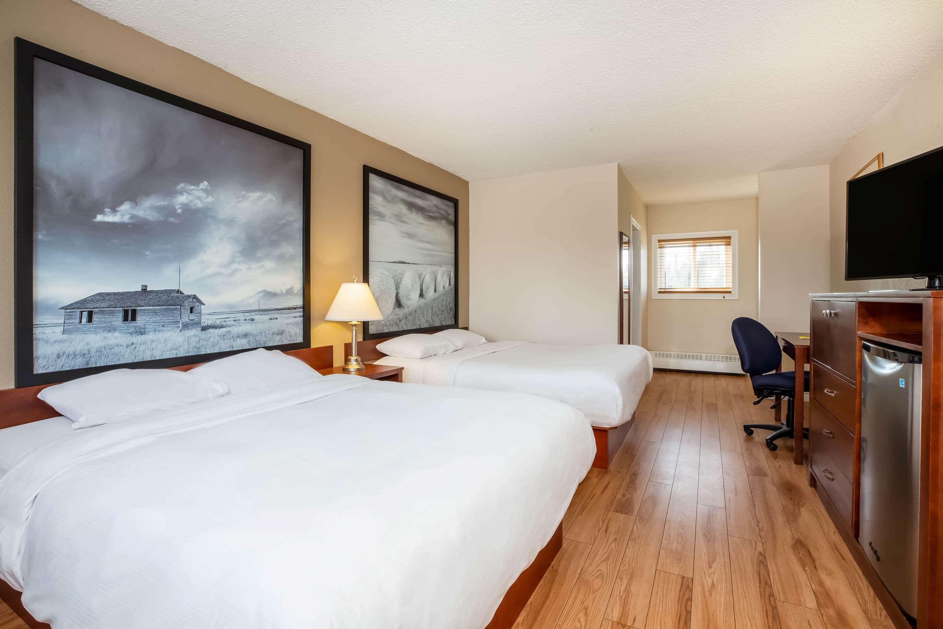 Super 8 By Wyndham Smoky Lake Luaran gambar